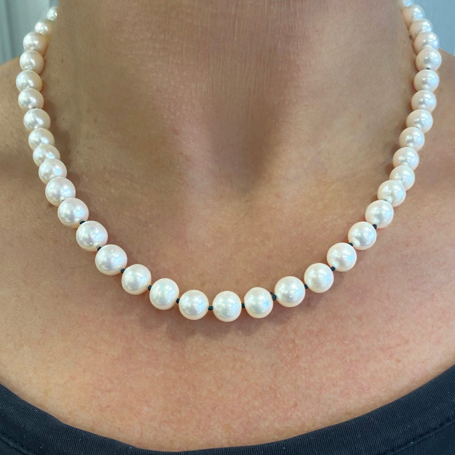 El collar de perlas naturales Chanel 8-9 mm enfilado a mano de Bendita Eva