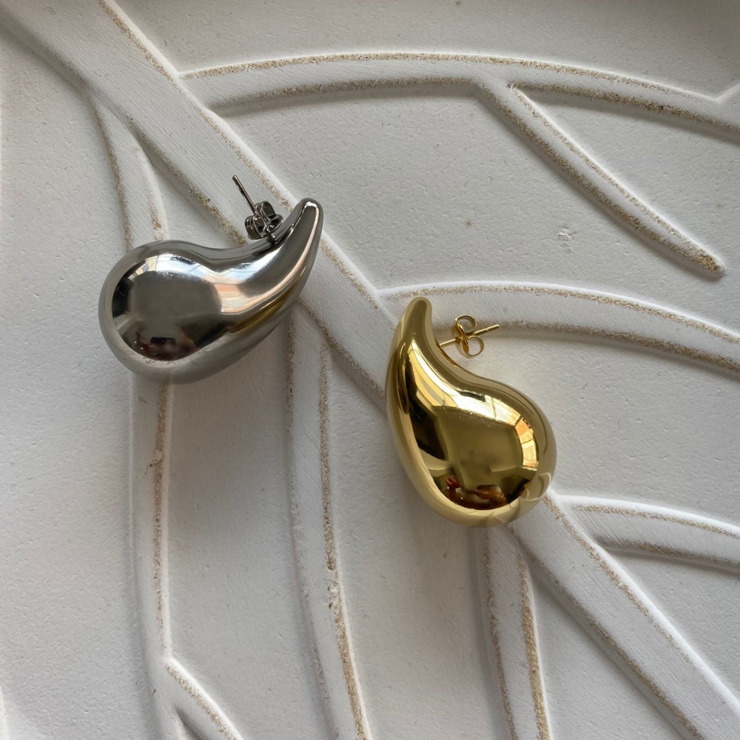 Pendientes gota color plata de acero inoxidable - Bendita Eva