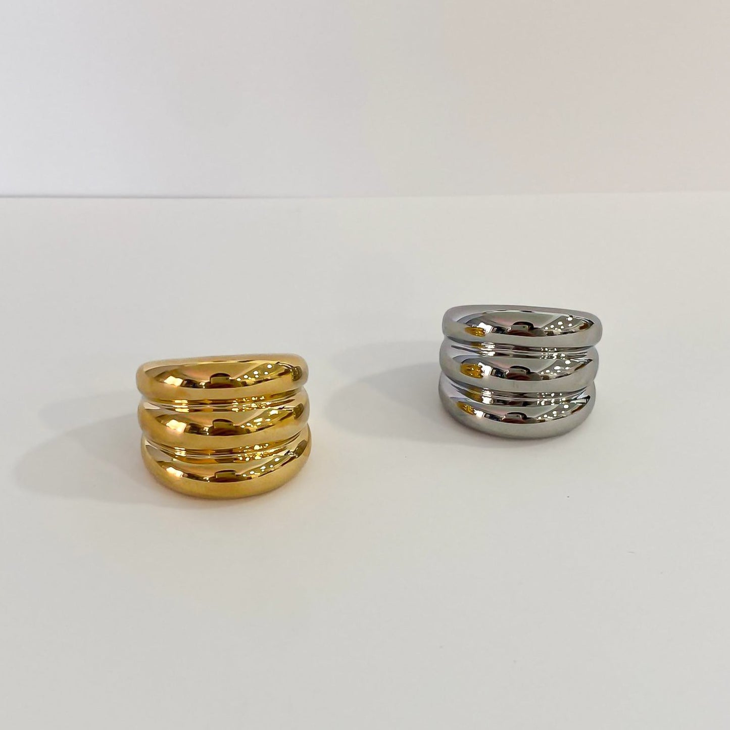 Anillo XL , anillo grande y anillo ancho acero inoxidable baño oro - Bendita Eva