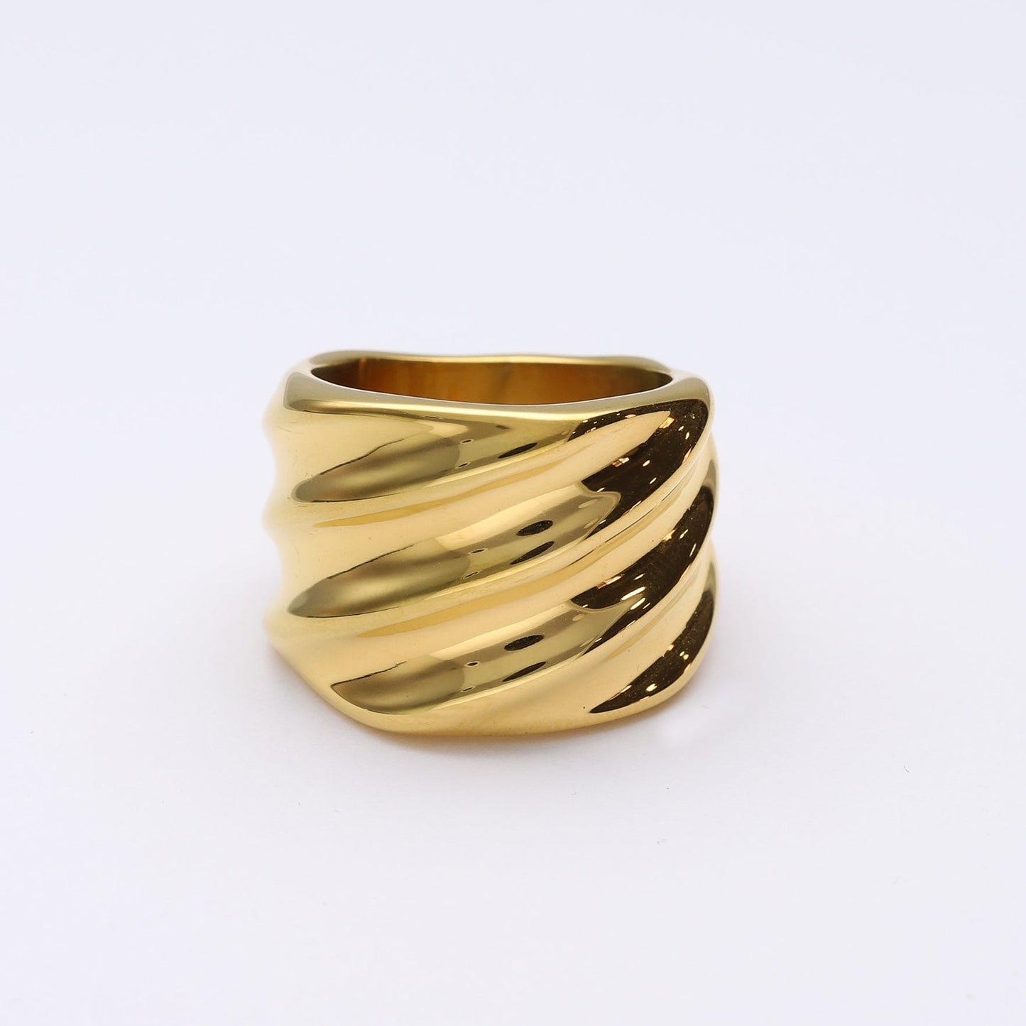 Anillo Sauvage de acero inoxidable bañado en oro de 18 kt - Bendita Eva