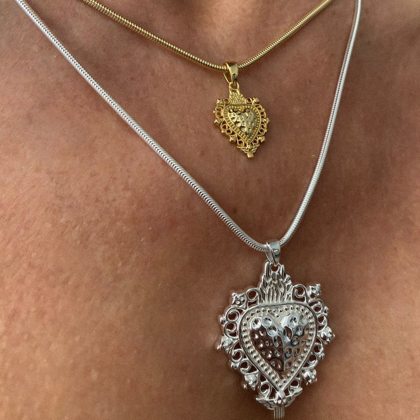 colgante sagrado corazon plata de ley chapado en oro 18 kt - Bendita Eva