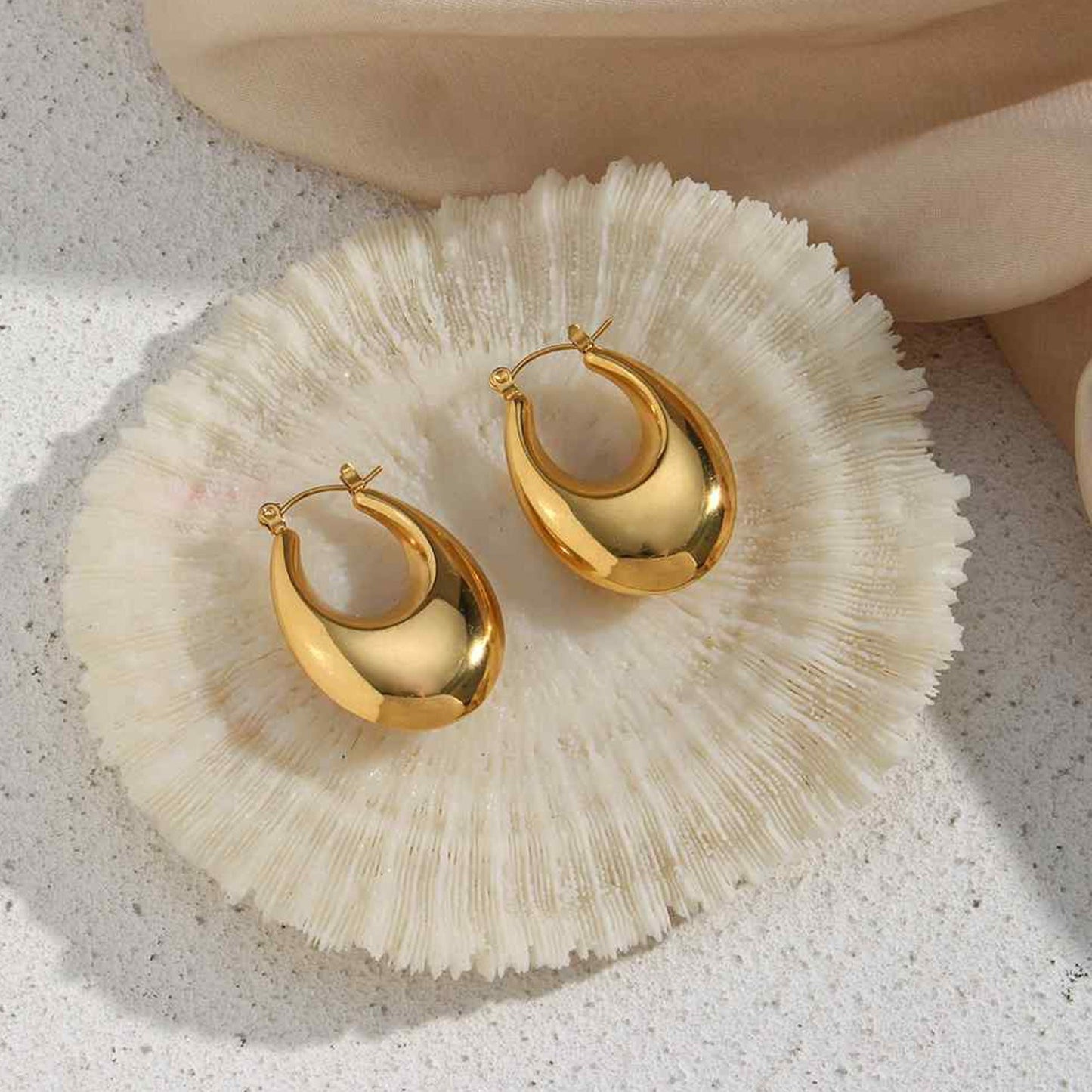 pendientes ovalados oro waterproof - Bendita Eva
