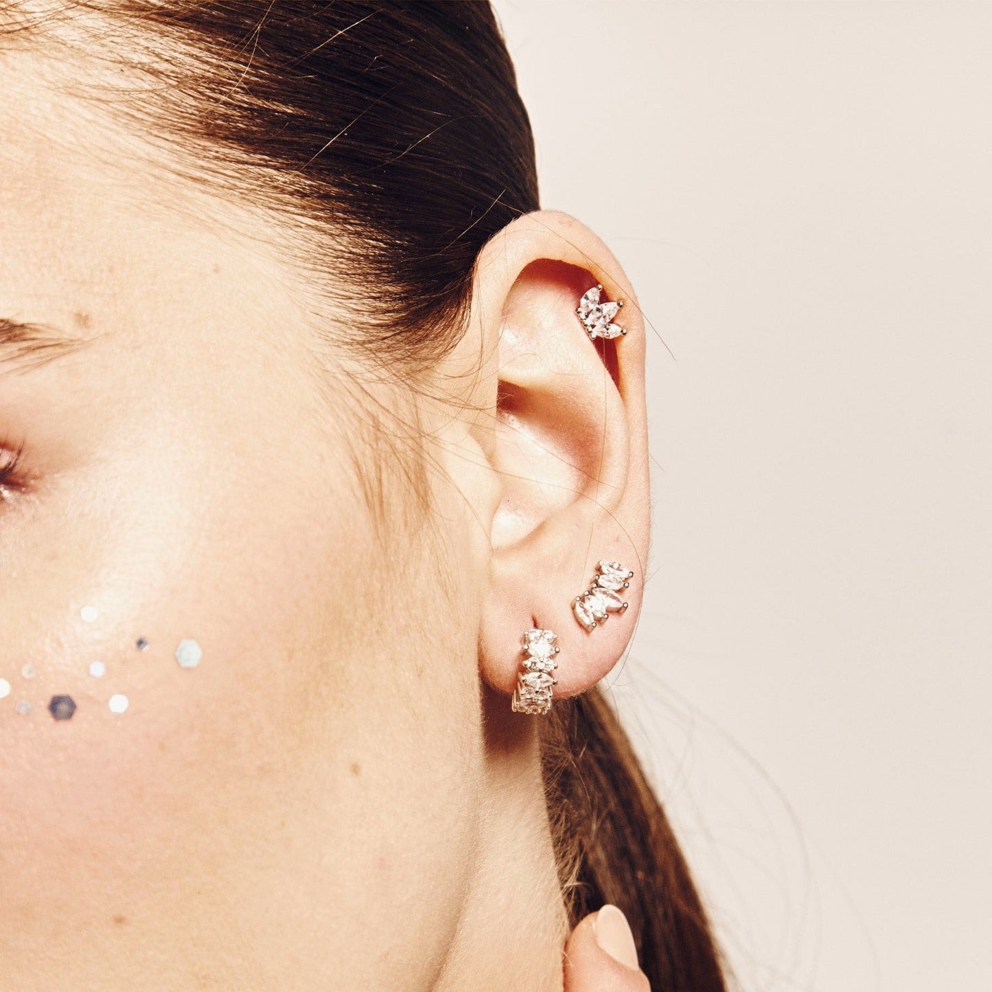 pendientes mini circonita corona