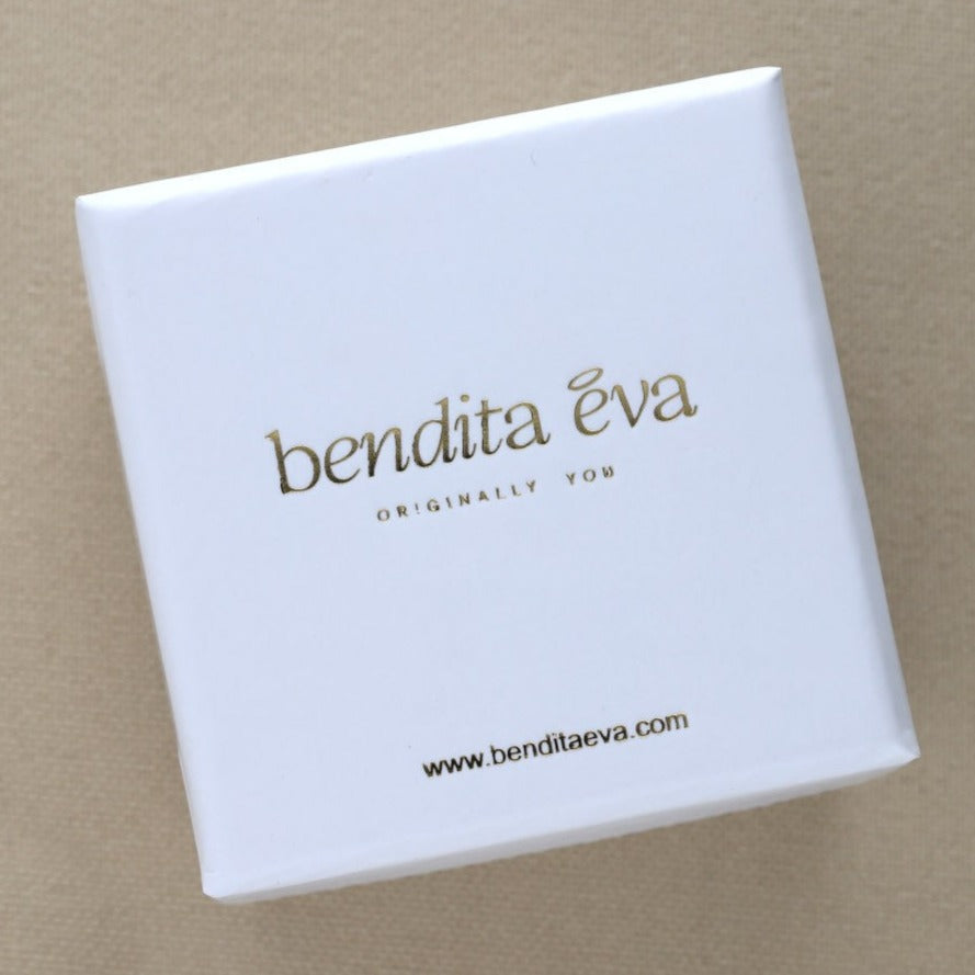 earcuff bolitas oro circonita verde Bendita Eva