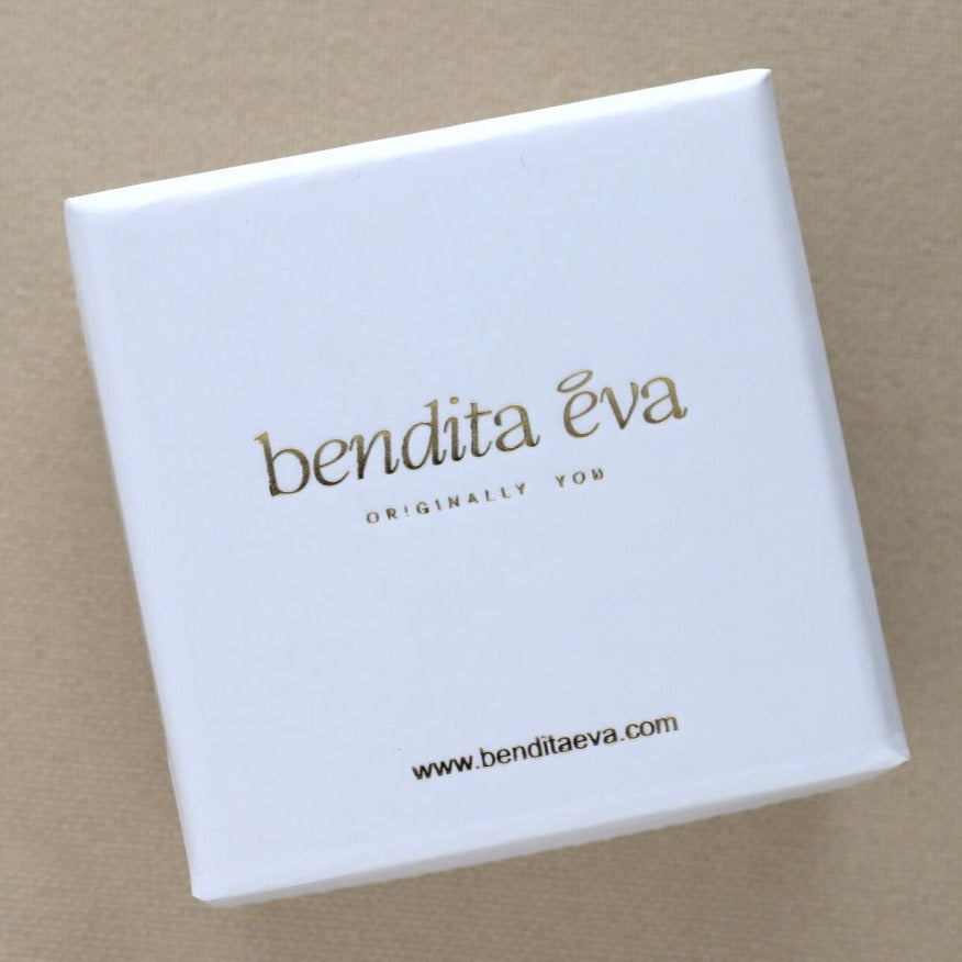 ear cuff bolitas plata con circonita blanca Bendita Eva