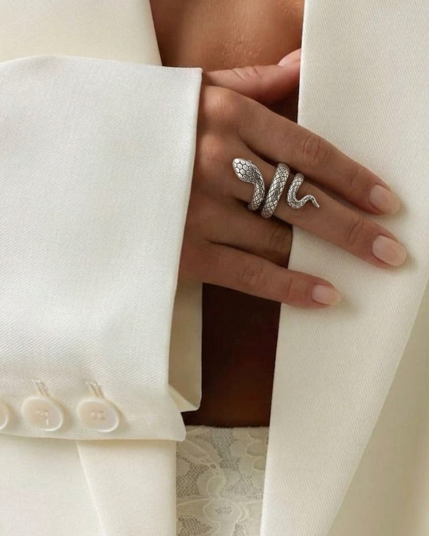 anillo serpiente xl elecetroforming de Bendita Eva