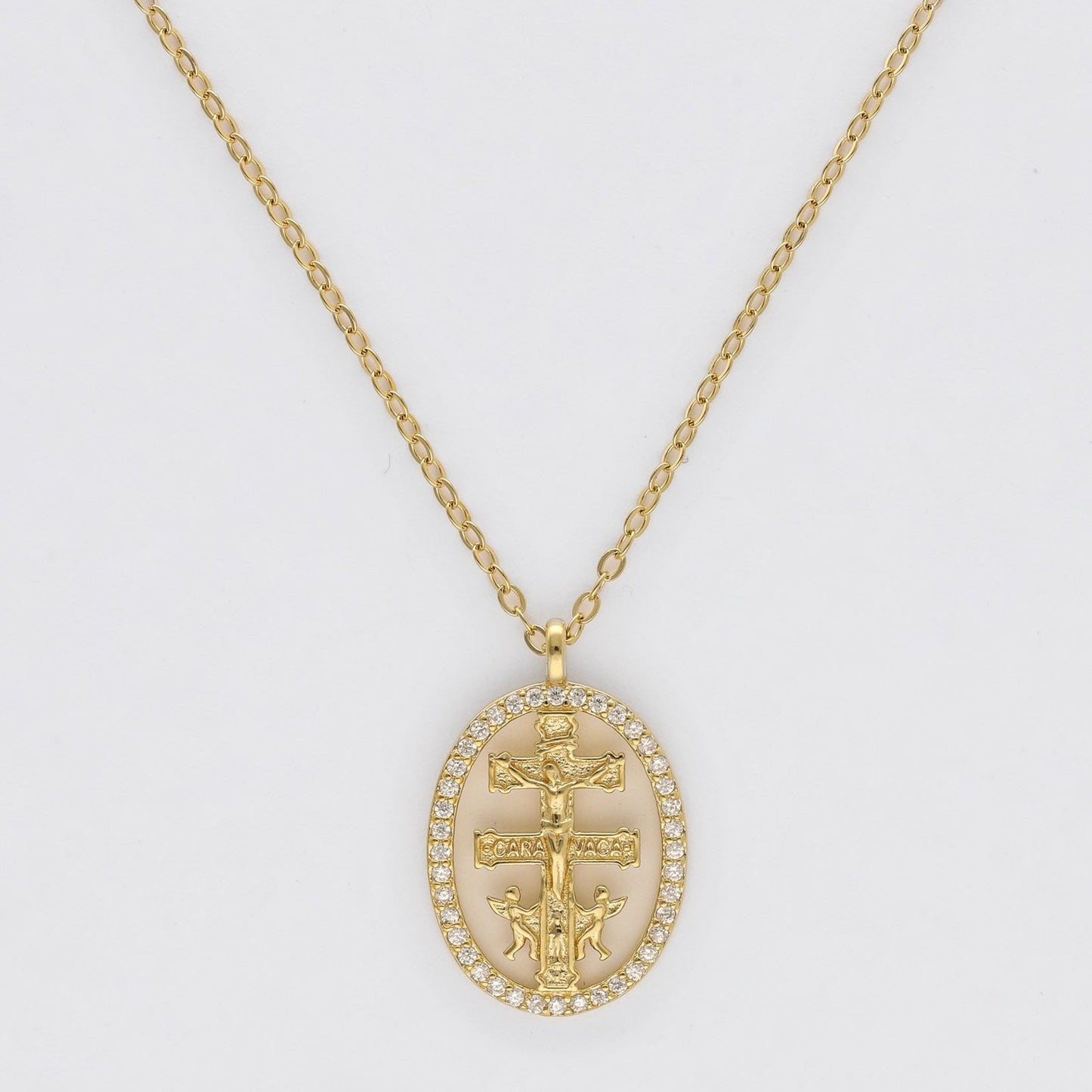 Cruz de Caravaca con circonitas blancas en plata de ley 925 bañada en oro de 18K, joya de protección de Bendita Eva.