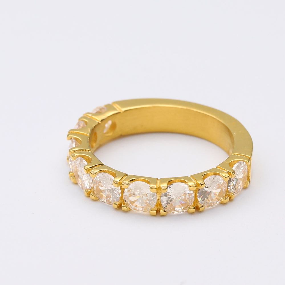 
                      
                        Anillo Shimmer de circonitas de acero inoxidable y baño de oro de 18 kt - Bendita Eva
                      
                    