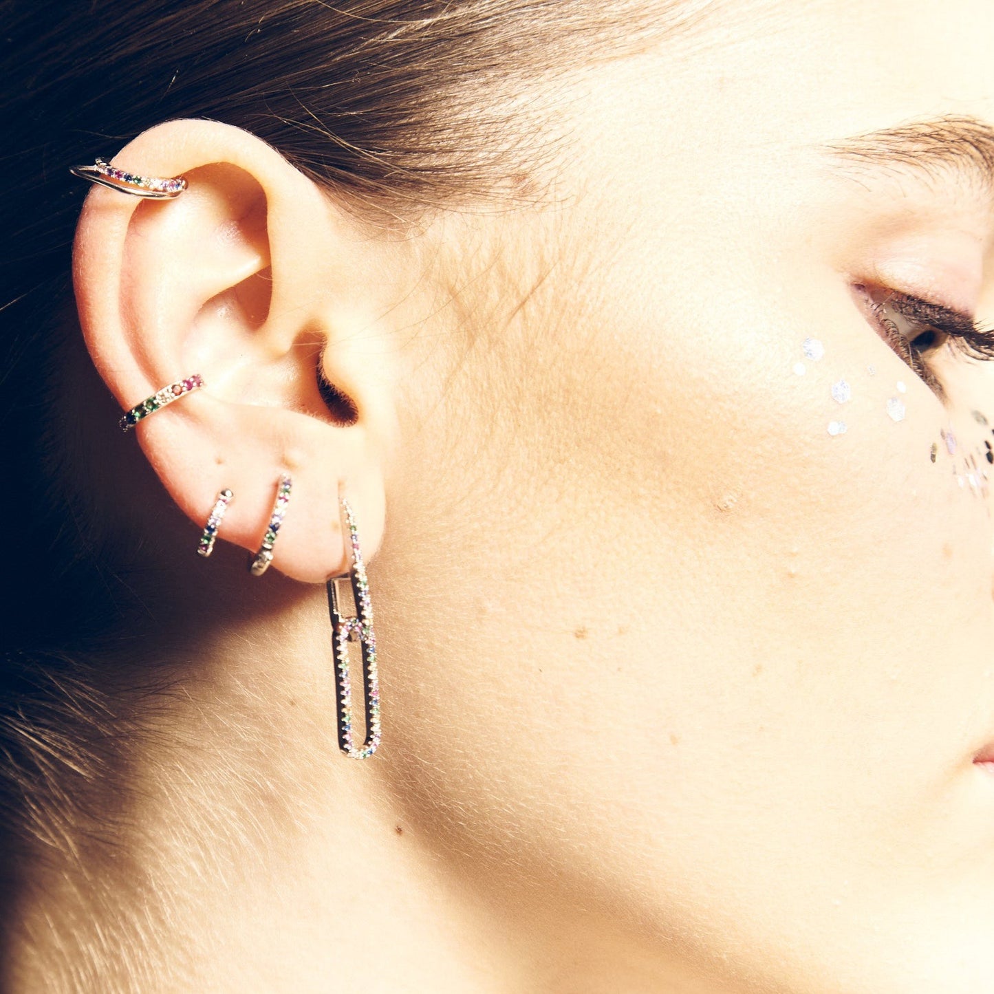 Ear cuff de plata con circonitas Rainbow Bendita Eva